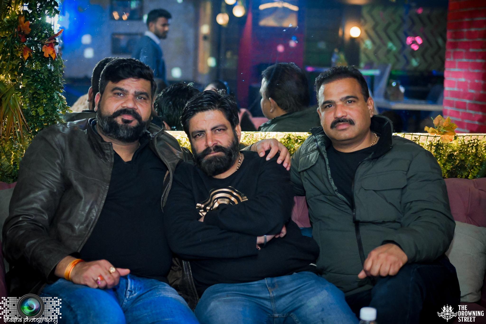 Friends_get_together
